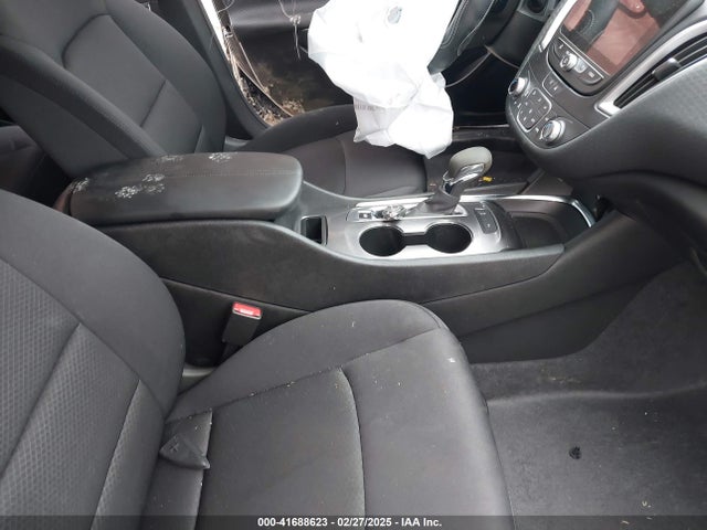 1G1ZD5ST6SF101634 Chevrolet Malibu Fwd 1lt