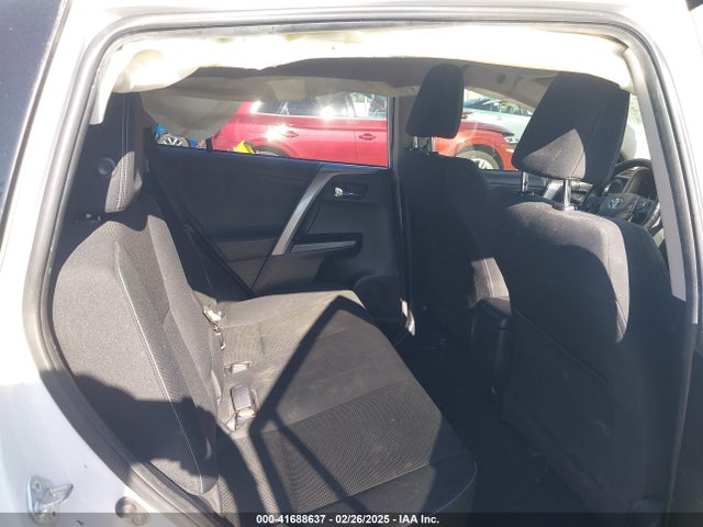 JTMRJREV3JD154130 Toyota Rav4 Hybrid Xle