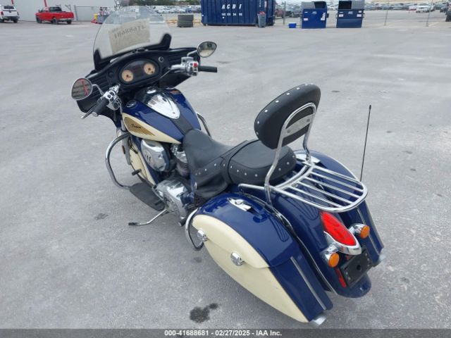 2015 INDIAN MOTORCYCLE CO. CHIEFTAIN 56KTCAAA8F3329032 Photo 2
