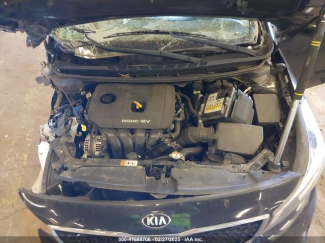 3KPFK4A7XJE243282 KIA FORTE LX