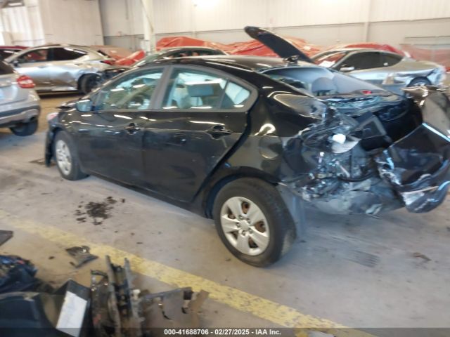 3KPFK4A7XJE243282 KIA FORTE LX