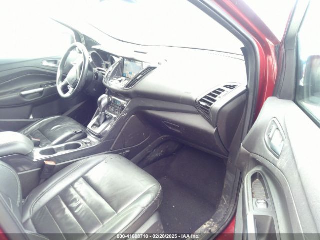 1FMCU9J94GUC04673 Ford Escape Titanium