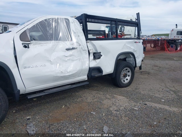 1GC0YLE72MF215396 Chevrolet Silverado 2500hd 4wd  Long Bed Wt