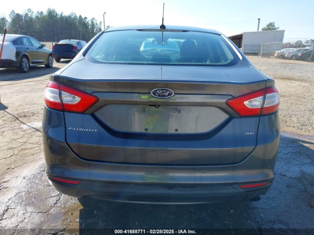 1FA6P0HD2F5105136 Ford FUSION SE