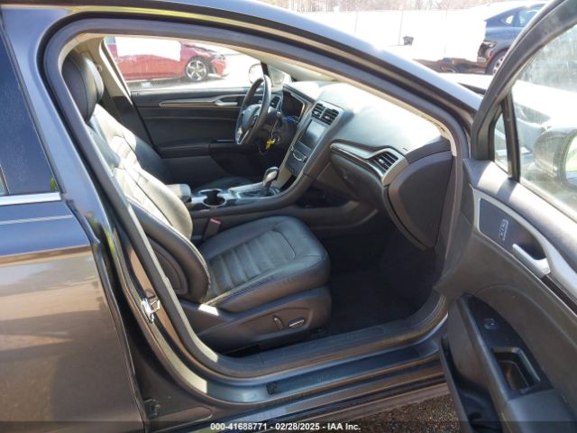 1FA6P0HD2F5105136 Ford FUSION SE