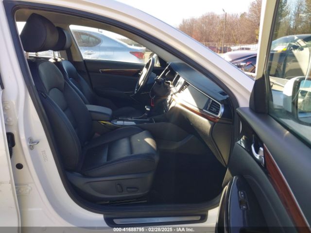 KNALB4J10K5164647 KIA Cadenza Premium
