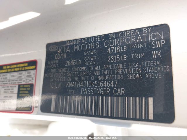 KNALB4J10K5164647 KIA Cadenza Premium