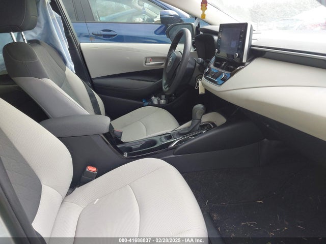 JTDEPRAE3LJ010441 Toyota COROLLA LE
