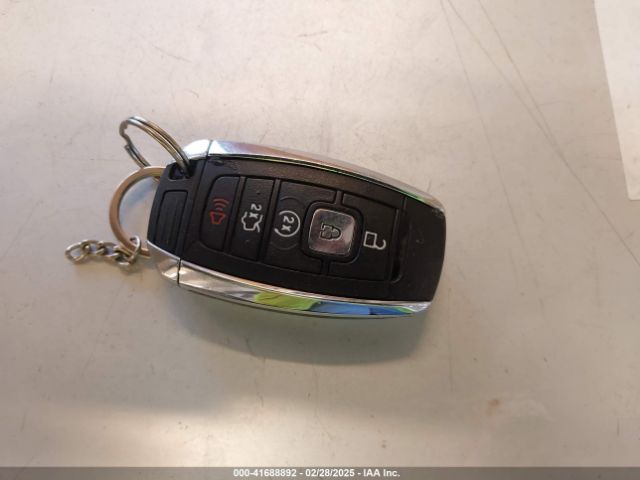 3LN6L5C9XJR628606 Lincoln MKZ SELECT