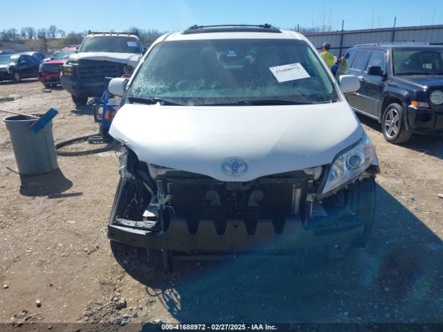 5TDYK3DC7FS661582 Toyota Sienna Xle/limited