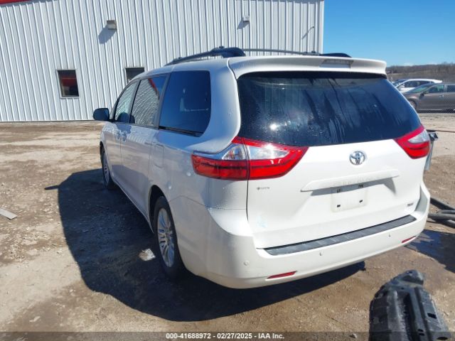 5TDYK3DC7FS661582 Toyota Sienna Xle/limited