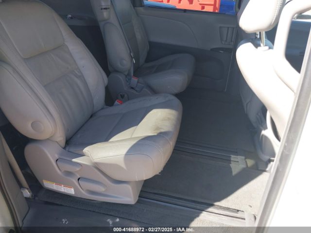 5TDYK3DC7FS661582 Toyota Sienna Xle/limited