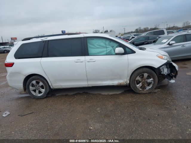 5TDKZ3DC1LS068541 Toyota SIENNA LE