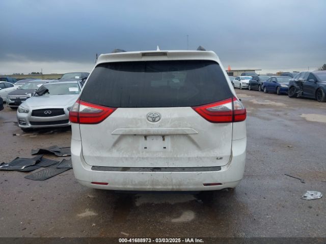 5TDKZ3DC1LS068541 Toyota SIENNA LE