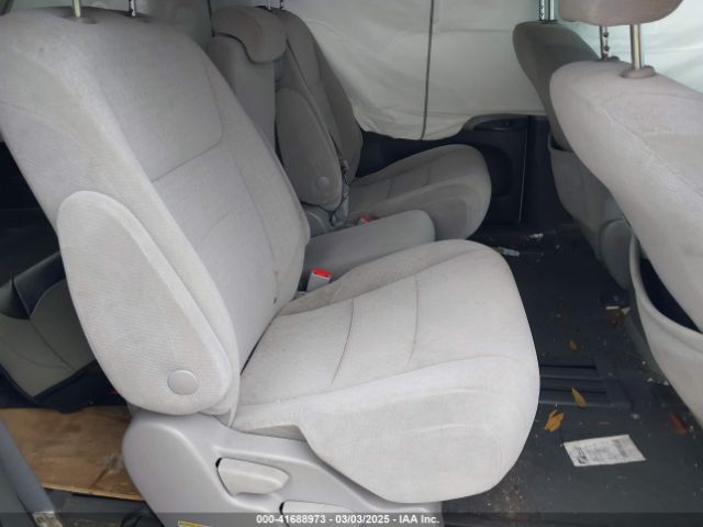 5TDKZ3DC1LS068541 Toyota SIENNA LE