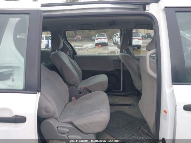 5TDZK3DC4FS539976 Toyota Sienna L 7 Passenger