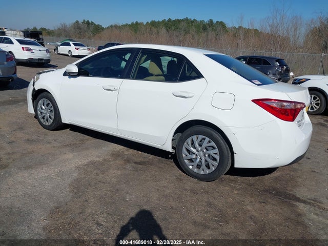 Toyota COROLLA LE 2017 5YFBURHE4HP580792 Image 3