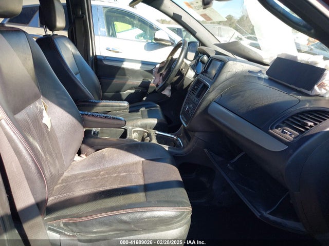 2C4RDGEG8KR578415 Dodge Grand Caravan Gt