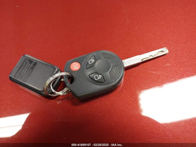 1FMCU9GX8EUB04546 Ford ESCAPE SE