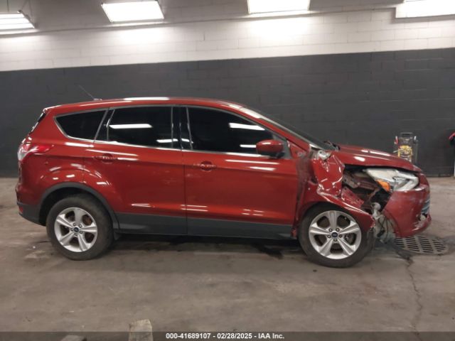 1FMCU9GX8EUB04546 Ford ESCAPE SE