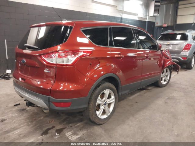 1FMCU9GX8EUB04546 Ford ESCAPE SE