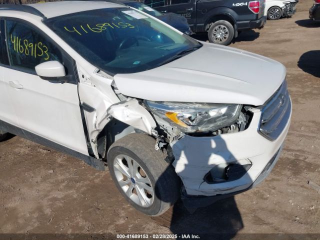 1FMCU9GD6HUB41900 Ford ESCAPE SE