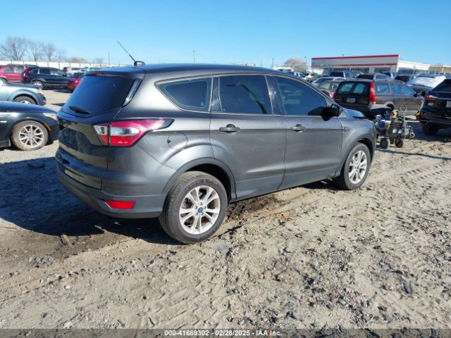 1FMCU0F78JUD00073 Ford ESCAPE S