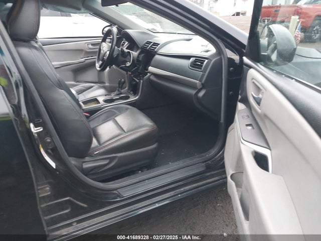 4T1BF1FK3HU395135 Toyota CAMRY SE