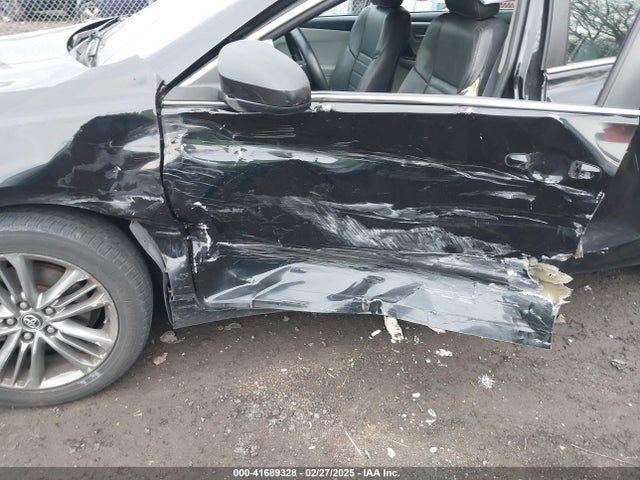 4T1BF1FK3HU395135 Toyota CAMRY SE