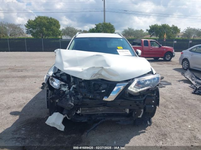 KNMAT2MTXHP604220 Nissan ROGUE SV