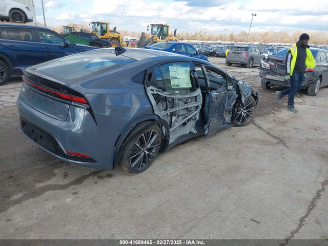JTDACAAU4R3035056 Toyota PRIUS XLE