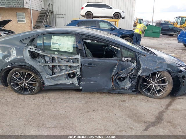 JTDACAAU4R3035056 Toyota PRIUS XLE
