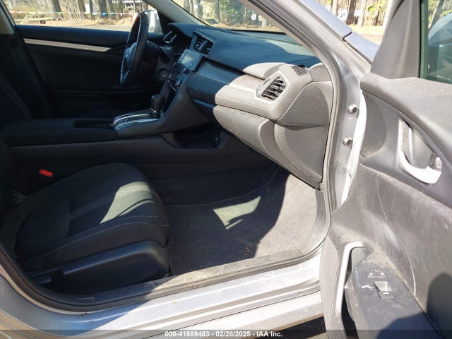 19XFC2F58HE215189 Honda Civic Lx