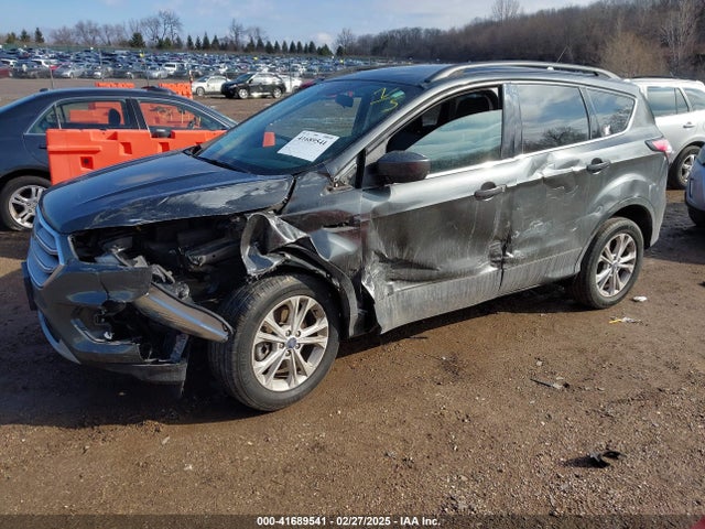 1FMCU9GD1JUA61412 Ford ESCAPE SE