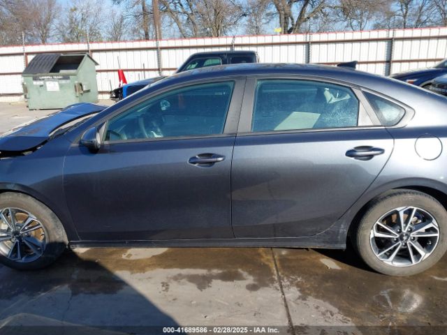 3KPF24AD8PE679854 KIA Forte Lxs