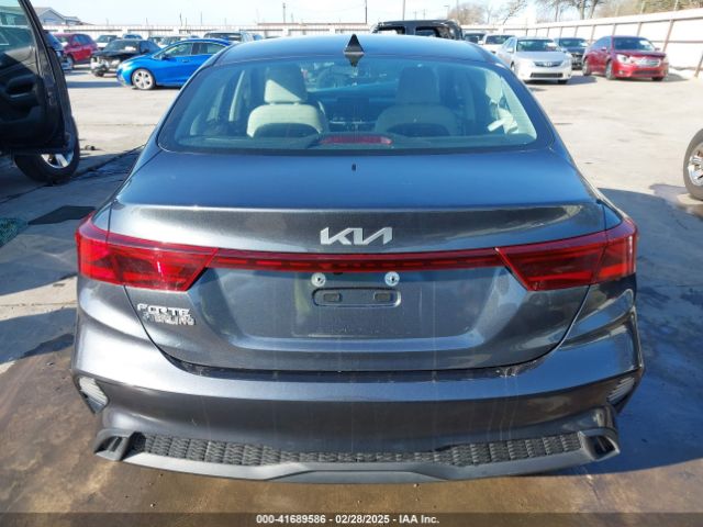 3KPF24AD8PE679854 KIA Forte Lxs