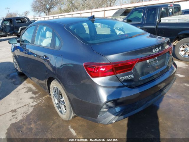 3KPF24AD8PE679854 KIA Forte Lxs