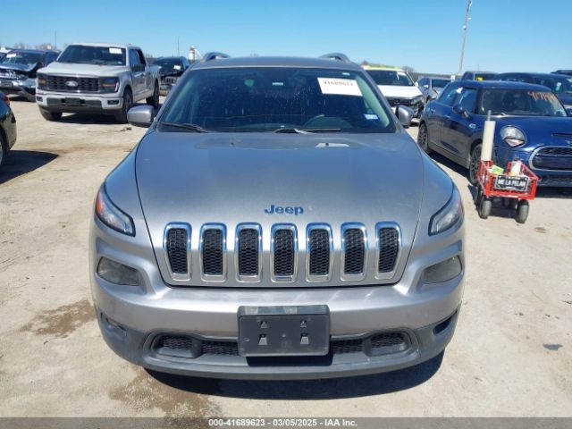 1C4PJLCB1GW217638 Jeep Cherokee Latitude