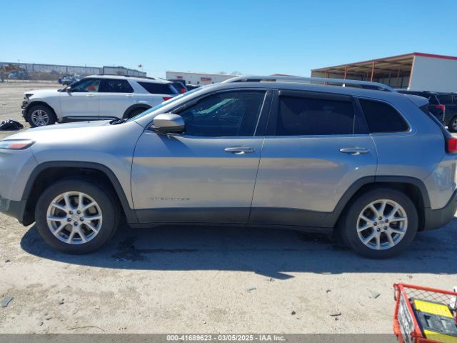 1C4PJLCB1GW217638 Jeep Cherokee Latitude