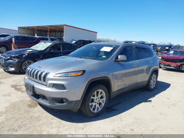 1C4PJLCB1GW217638 Jeep Cherokee Latitude