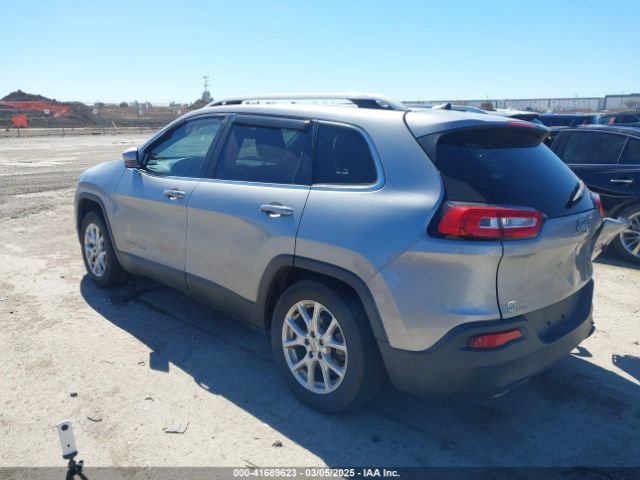 1C4PJLCB1GW217638 Jeep Cherokee Latitude