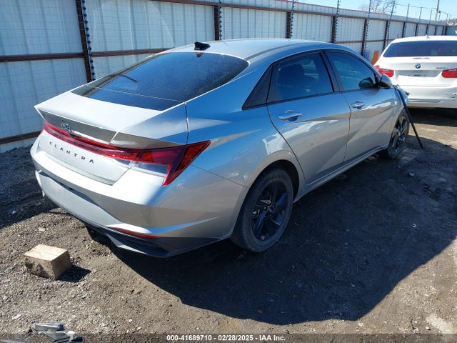 5NPLS4AG3MH007513 Hyundai ELANTRA SEL