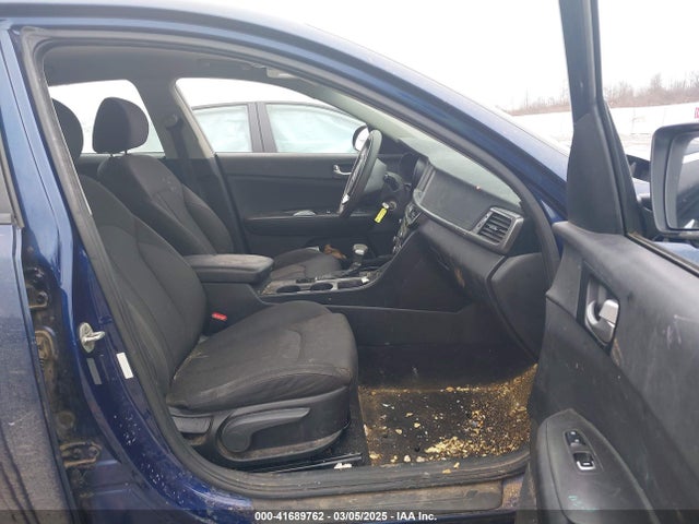 5XXGT4L37JG272807 KIA Optima Lx