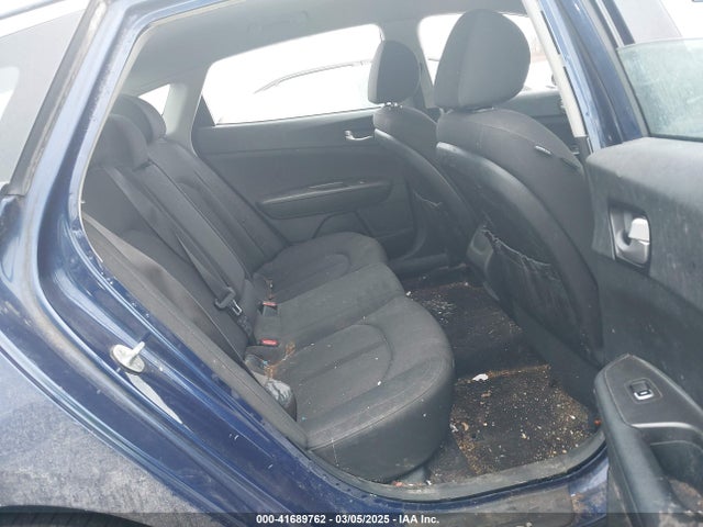 5XXGT4L37JG272807 KIA Optima Lx