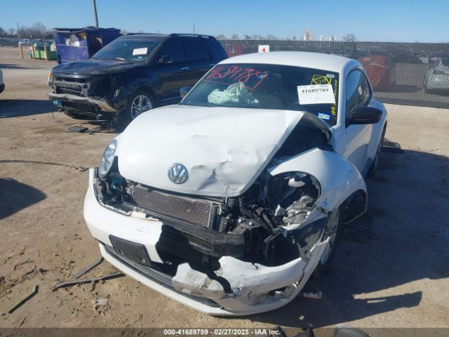 2017 VOLKSWAGEN BEETLE 3VWF17AT4HM608277 Photo 1