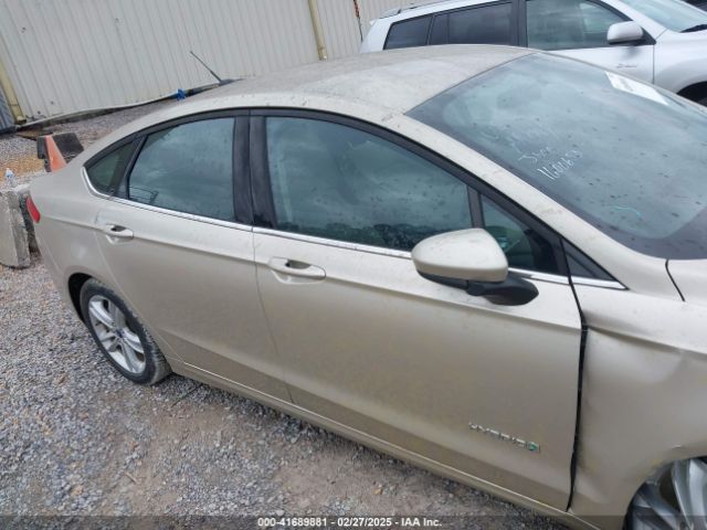 3FA6P0UU0JR157005 Ford Fusion Hybrid S
