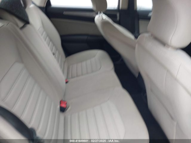 3FA6P0UU0JR157005 Ford Fusion Hybrid S