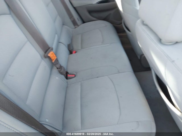 1G1ZB5STXHF198058 Chevrolet MALIBU LS