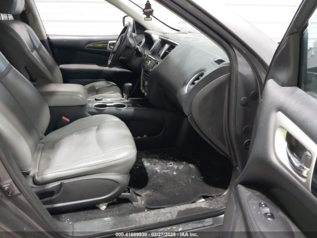 5N1DR2MM3HC658076 Nissan Pathfinder Sv