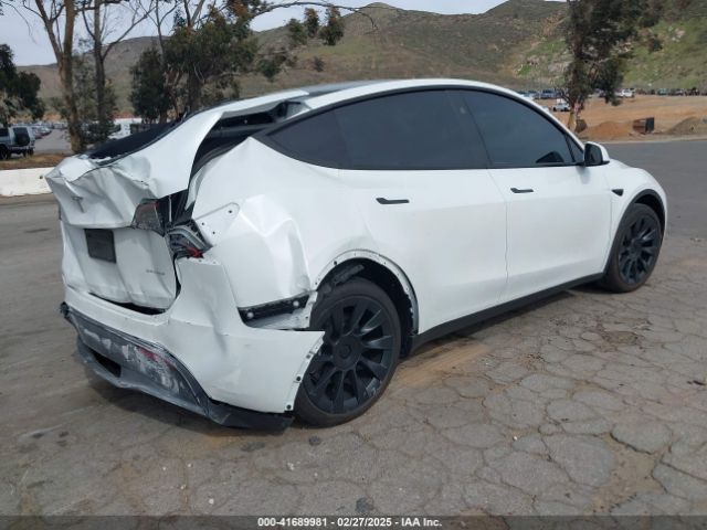 7SAYGDEE0SF237606 Tesla Model Y Long Range Dual Motor All-wheel Drive
